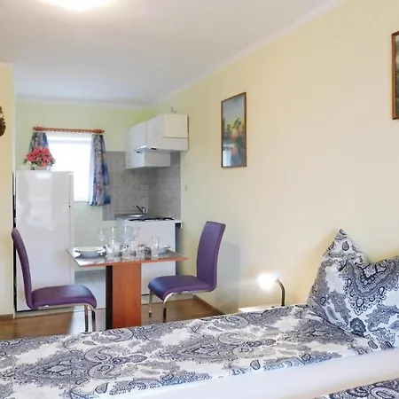 Lovely In With Kitchen Apartment