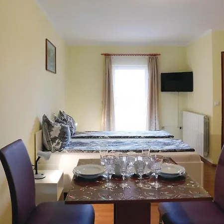Lovely In With Kitchen Apartment
