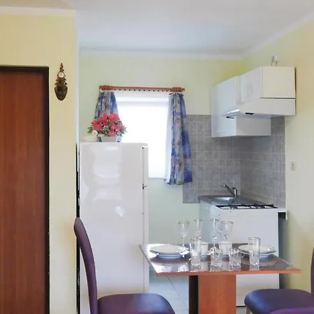 Lovely In With Kitchen *